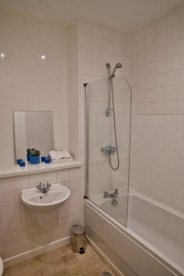 Apartment Stunning Modern Free Wifi