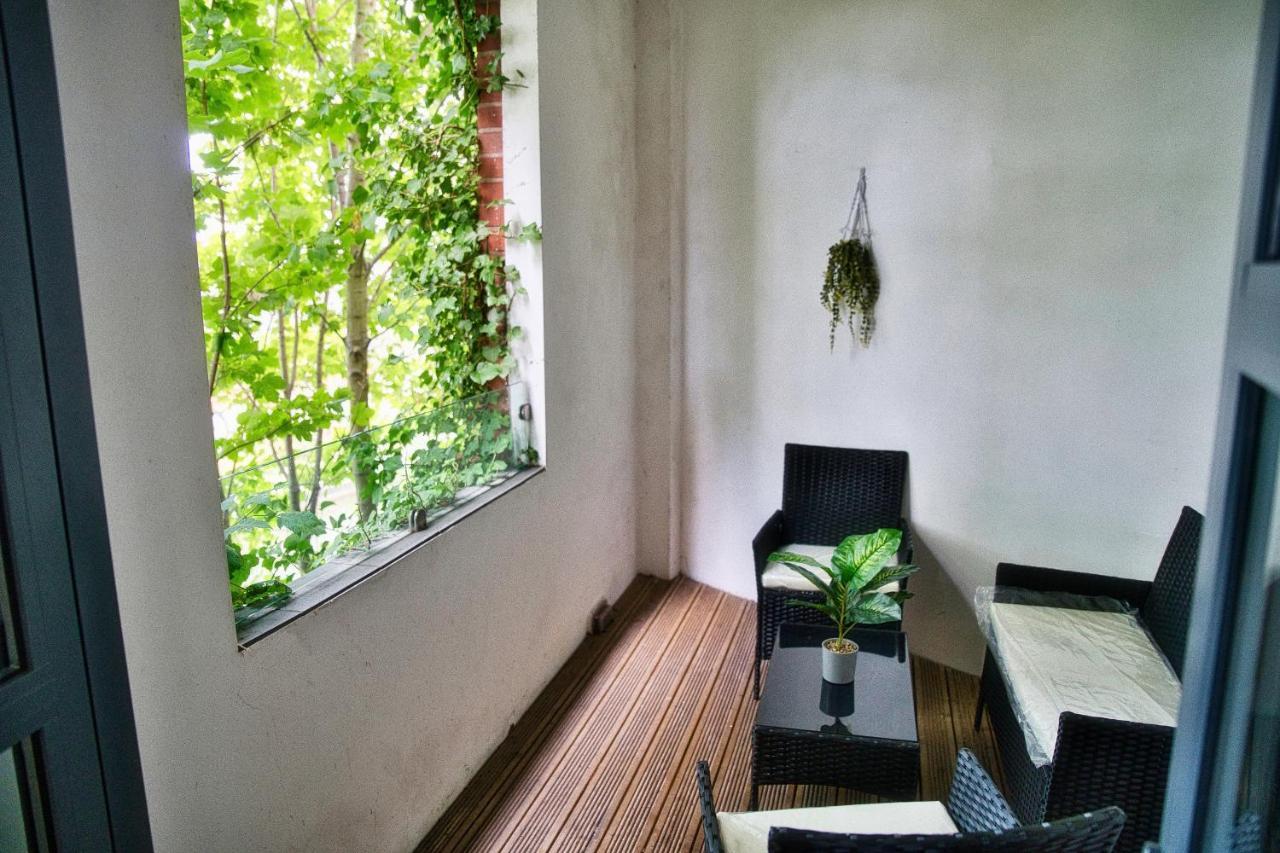 Apartment Stunning Modern Free Wifi Coventry